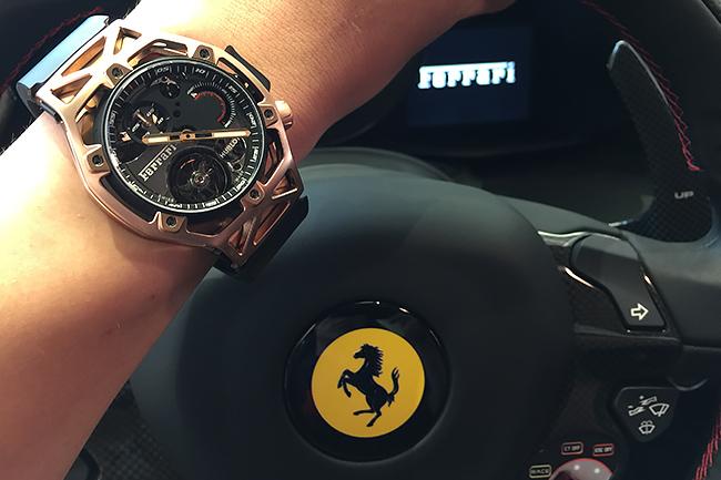 融合卓越工藝與極致速度　HUBLOT Techframe Ferrari 70週年陀飛輪計時碼錶 