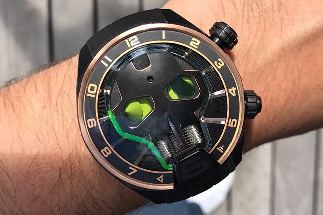 有生命的骷髏　HYT Skull Light腕錶