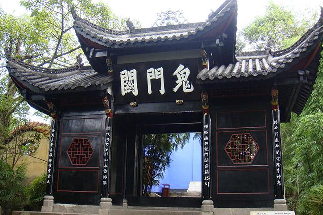 鬼門開別怕　精選五款骷髏腕錶