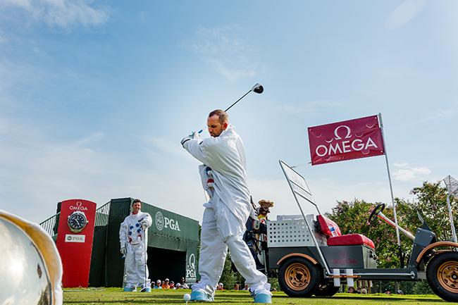 慶祝歐米茄超霸60周年　高球選手麥克羅伊和賈西亞化身一日太空人