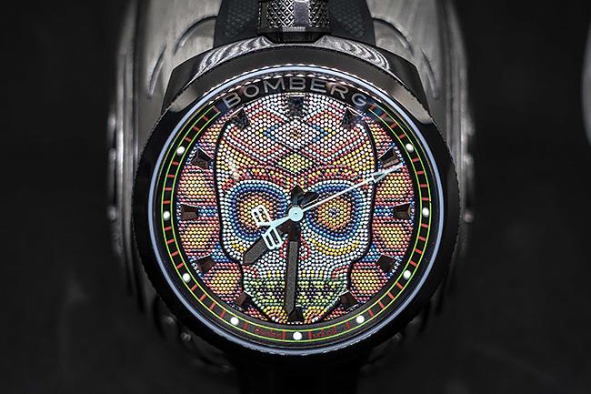 華麗骷髏　BOMBERG BOLT-68 Skull Pearl珍珠骷髏系列