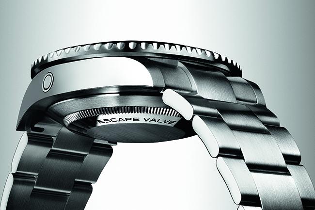 取下鍊帶後，手腕黑黑的是怎麼回事?