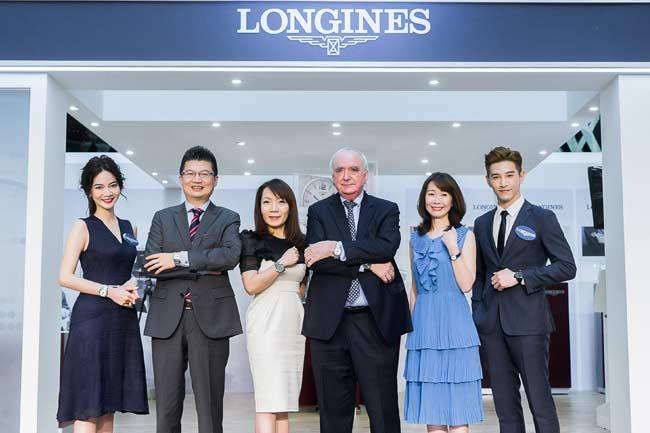 浪琴表全新征服者系列V.H.P.腕錶上市　全球總裁 Walter von Känel親臨剪綵