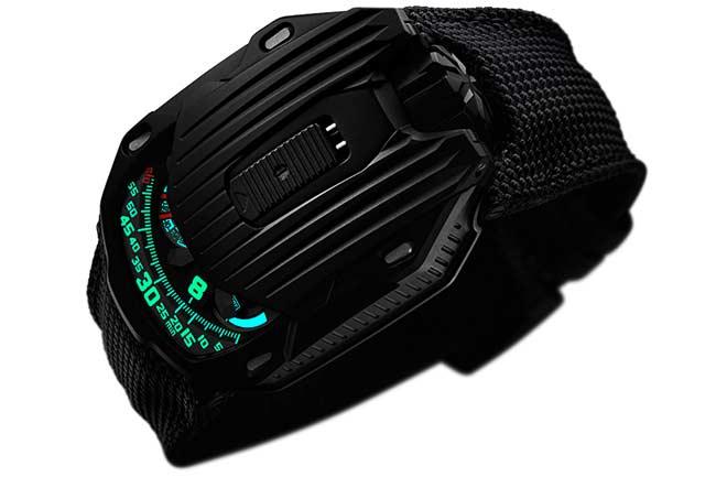 URWERK UR-105 CT Kryptonite  點亮黑暗中的光 