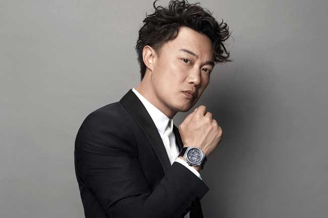 真力時最新代言人陳奕迅  熱愛之路．分秒必真