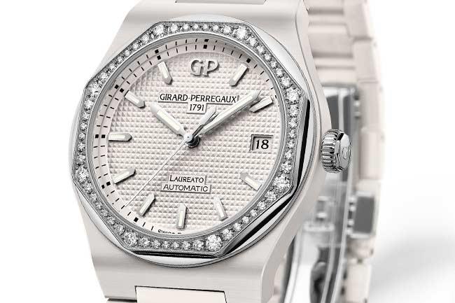 芝柏表陪伴有情人 月夜星空下浪漫追愛