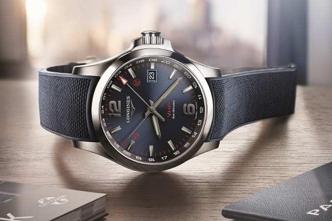 為旅行者而生 浪琴征服者系列V.H.P. 兩地時區腕錶