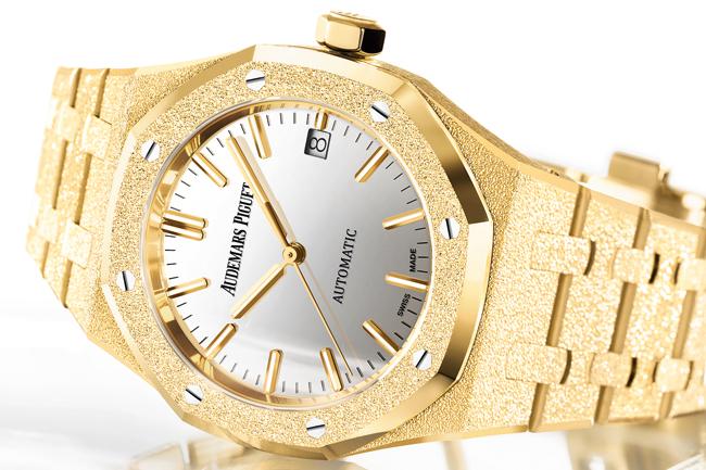 從設計貼近女性之美  愛彼皇家橡樹霜金腕錶限量版