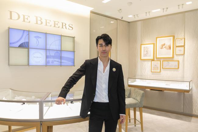 DE BEERS台北101精品店盛大開幕 車勝元魅力站台