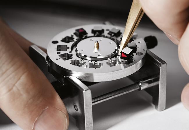 路易威登Tambour eVolution Spin Time GMT