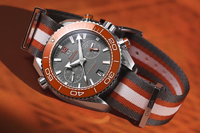 2019 Time To Move 亮橘魅力來襲 歐米茄海馬Planet Ocean系列腕錶