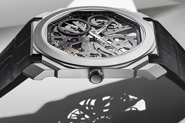 超薄也是種複雜  寶格麗Octo Finissimo鈦金屬超薄鏤空腕錶 