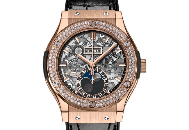 宇舶經典融合系列月相鏤空鑽圈腕錶皇金款