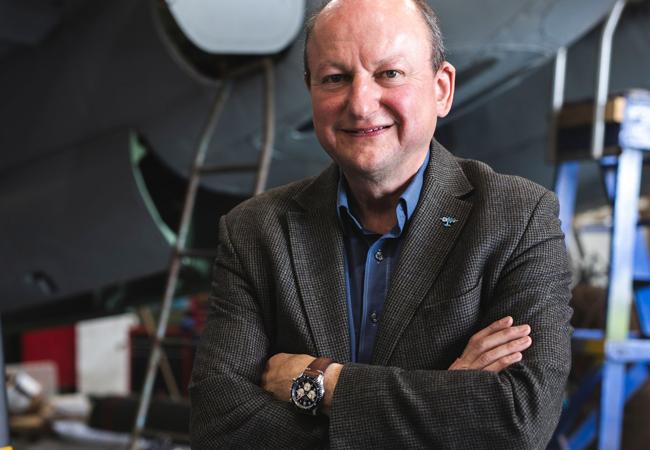 艾利斯泰 · 霍森