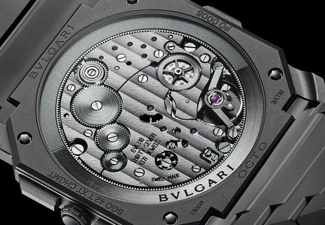 寶格麗Octo Finissimo超薄計時GMT自動腕錶背面