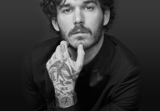 David Alexander Flinn配戴寶格麗Octo Finissimo超薄計時GMT自動腕錶