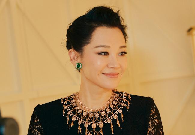 許晴穿戴寶格麗Cinemagia光影奇遇頂級珠寶系列The Emerald Affair情迷祖母綠耳環