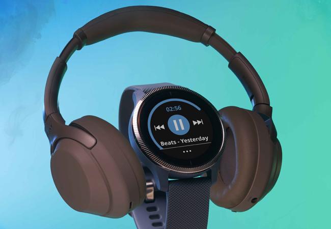 使用者可透過操作GARMIN Venu系列智慧腕錶播放音樂