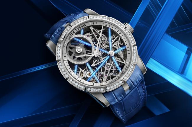 關穎展示鑽石璀麗光輝 羅杰杜彼Excalibur Blacklight腕錶