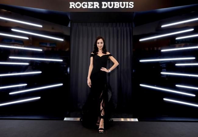 羅杰杜彼在活動當日邀請到時尚女星關穎擔任開場嘉賓