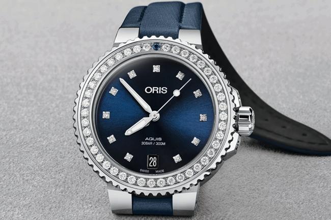 耶誕獨寵 豪利時Aquis日期鑽錶