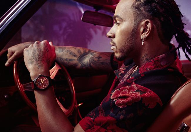 漢米爾頓佩戴IWC大型飛行員萬年曆腕錶「路易斯．漢米爾頓」特別版