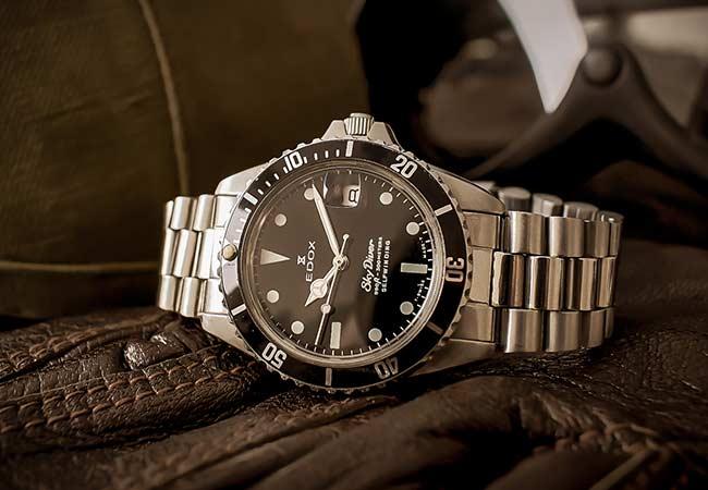 1973年的SkyDiver Military傘兵悍將腕錶。