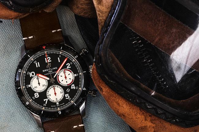 木製傳奇降落腕間 BREITLING Aviator 8 Mosquito