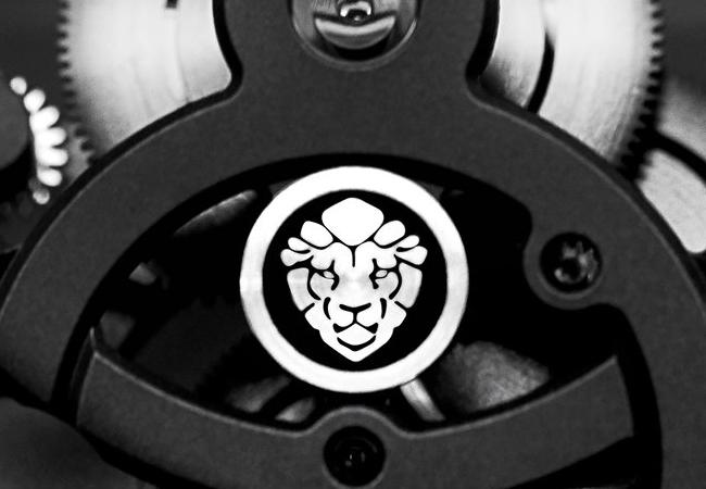 香奈兒BOY·FRIEND 鏤空腕錶