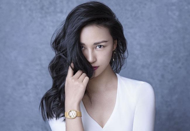 陳漫配戴Limelight Gala系列18K玫瑰金鑲鑽自動上鍊珠寶腕錶