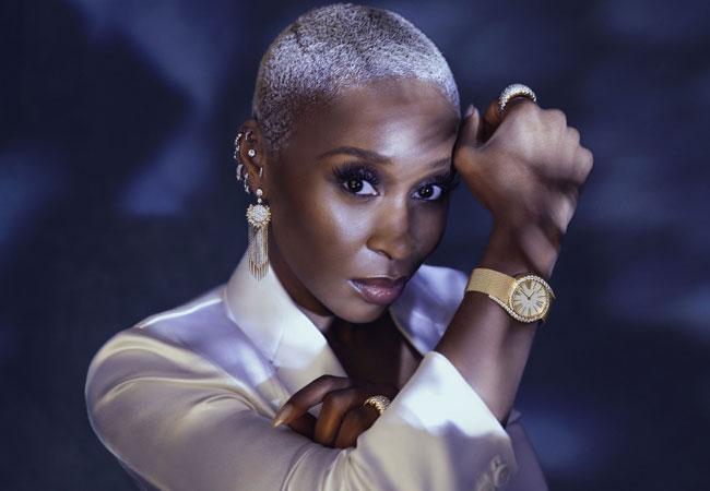 Cynthia Erivo配戴Limelight Gala系列18K玫瑰金鑲鑽自動上鍊珠寶腕錶