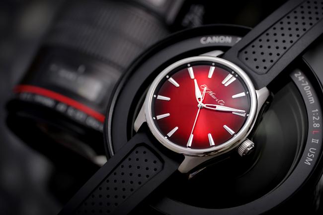 大膽鮮紅瑞士錶 亨利慕時開拓者大三針瑞士紅腕錶