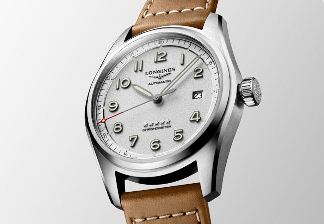 LONGINES浪琴表Spirit先行者系列大三針含日期顯示腕錶。型號:L3.811.4.73.2
