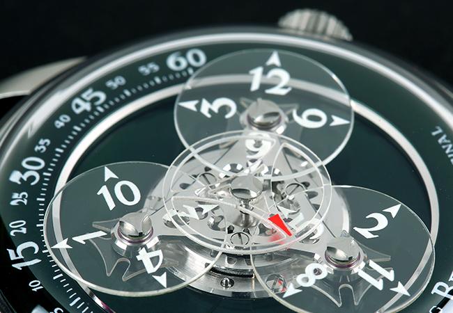 Behrens Original 宇航員Astronomer系列，結合公轉自轉的天文學打造出的懸浮盤時計模組。