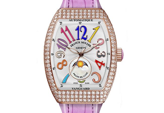 法穆蘭FRANCK MULLER V32 Vanguard Lady Moonphase彩色數字玫瑰金鑽錶，參考售價NTD 1,035,000。