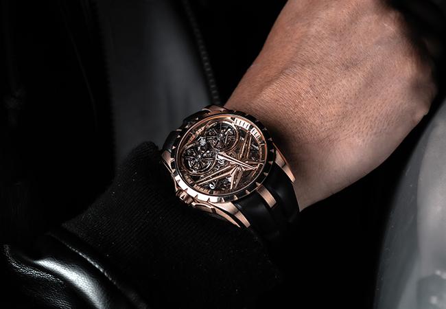 ROGER DUBUIS羅杰杜彼Excalibur鏤空飛行陀飛輪腕錶，型號：DBEX0920