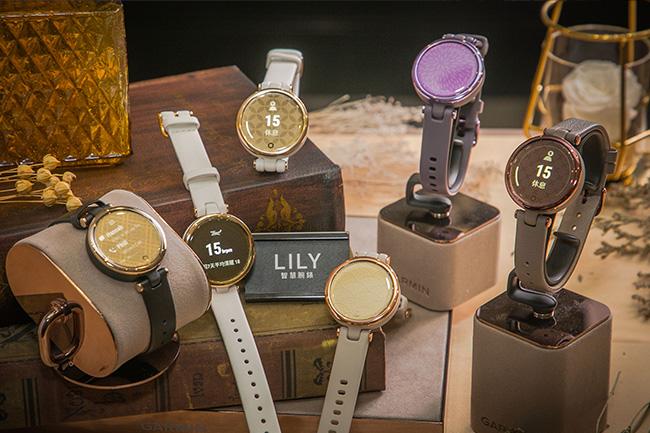 GARMIN全新「LILY智慧腕錶」 化身最懂妳的奶茶系閨蜜