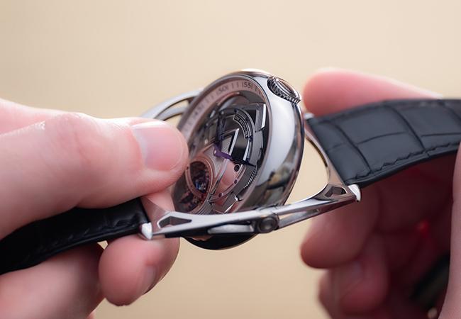 DE BETHUNE Kind of Two Tourbillon，型號：DBK2TV1