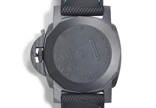 PANERAI PAM1661 Luminor Marina CarbotechTM錶背