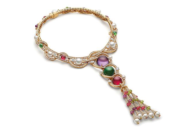  BVLGARI BAROCKO系列Gem Costellation頂級彩寶與鑽石項鍊。