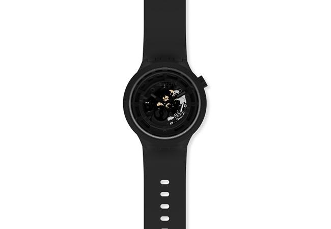 使用Bioceramic生物陶瓷的SWATCH Big Bold Bioceramic錶款