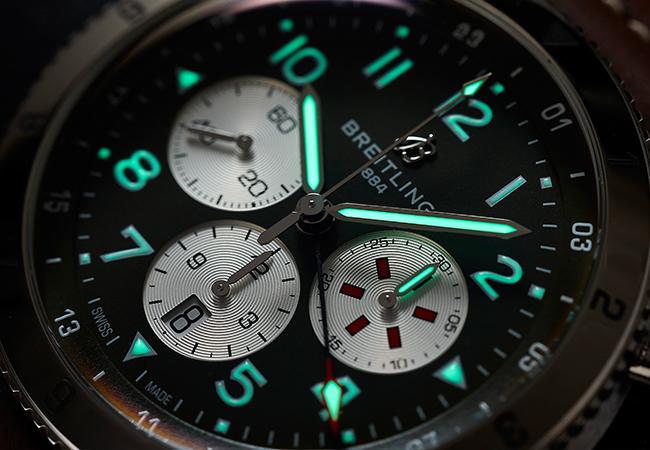 BREITLING Super AVI B04 Chronograph 46 Cutriss Warhawk寇蒂斯戰鷹特別版