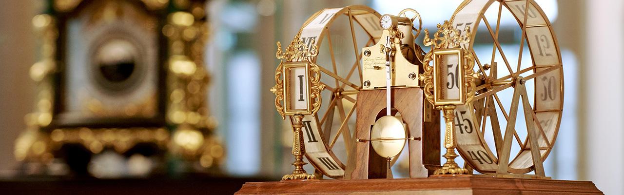 朗格逾180年悠久歷史的森帕歌劇院五分鐘數字鐘 