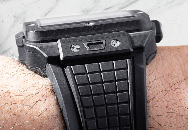 HUBLOT宇舶Square Bang陀飛輪四日動力儲存腕錶