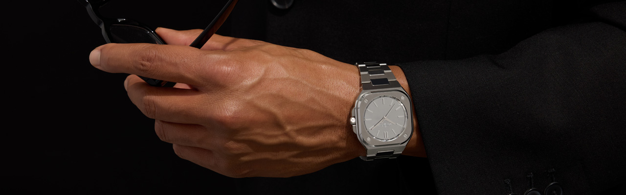 BELL & ROSS柏萊士BR-05 Grey Mirror Steel銀鏡腕錶