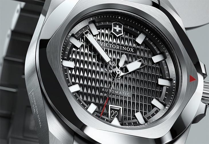 VICTORINOX瑞士維氏I.N.O.X.自動腕錶