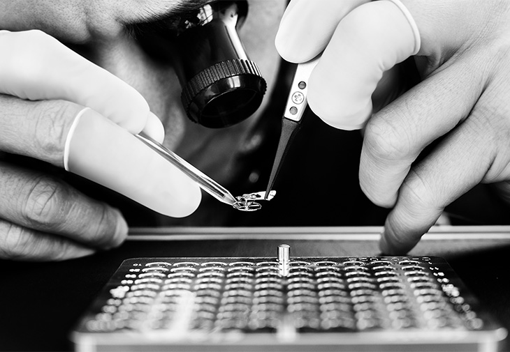 TAG Heuer泰格豪雅TH-Carbonspring前衛碳游絲