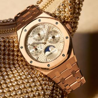 愛彼150週年新作 三款38毫米萬年曆腕錶演繹Royal Oak與CODE 11.59嶄新魅力