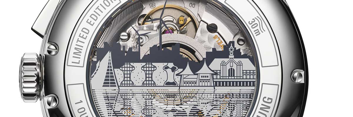 寶齊萊傳承系列年曆雙盤計時碼錶城市版錶背的台中地標圖案