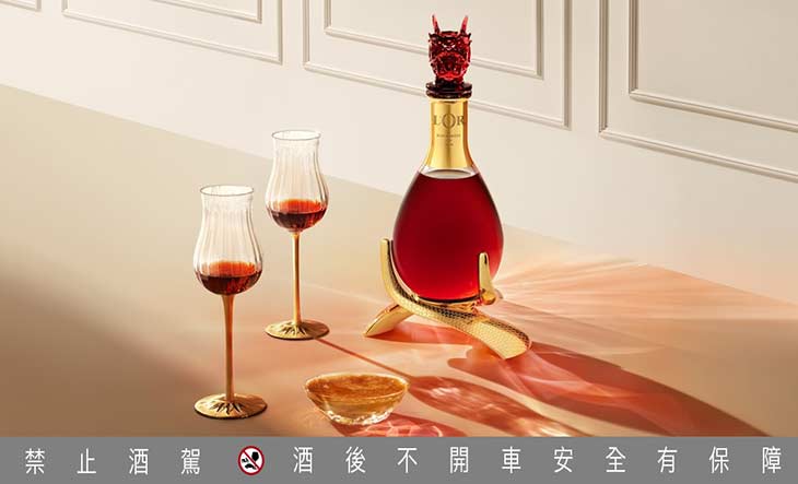 馬爹利金王之尊2024龍年限定款酒瓶